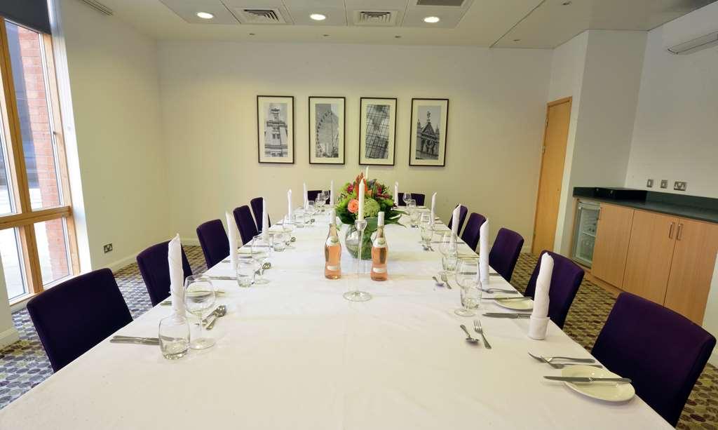 Hilton Garden Inn Birmingham Brindley Place Restoran fotoğraf